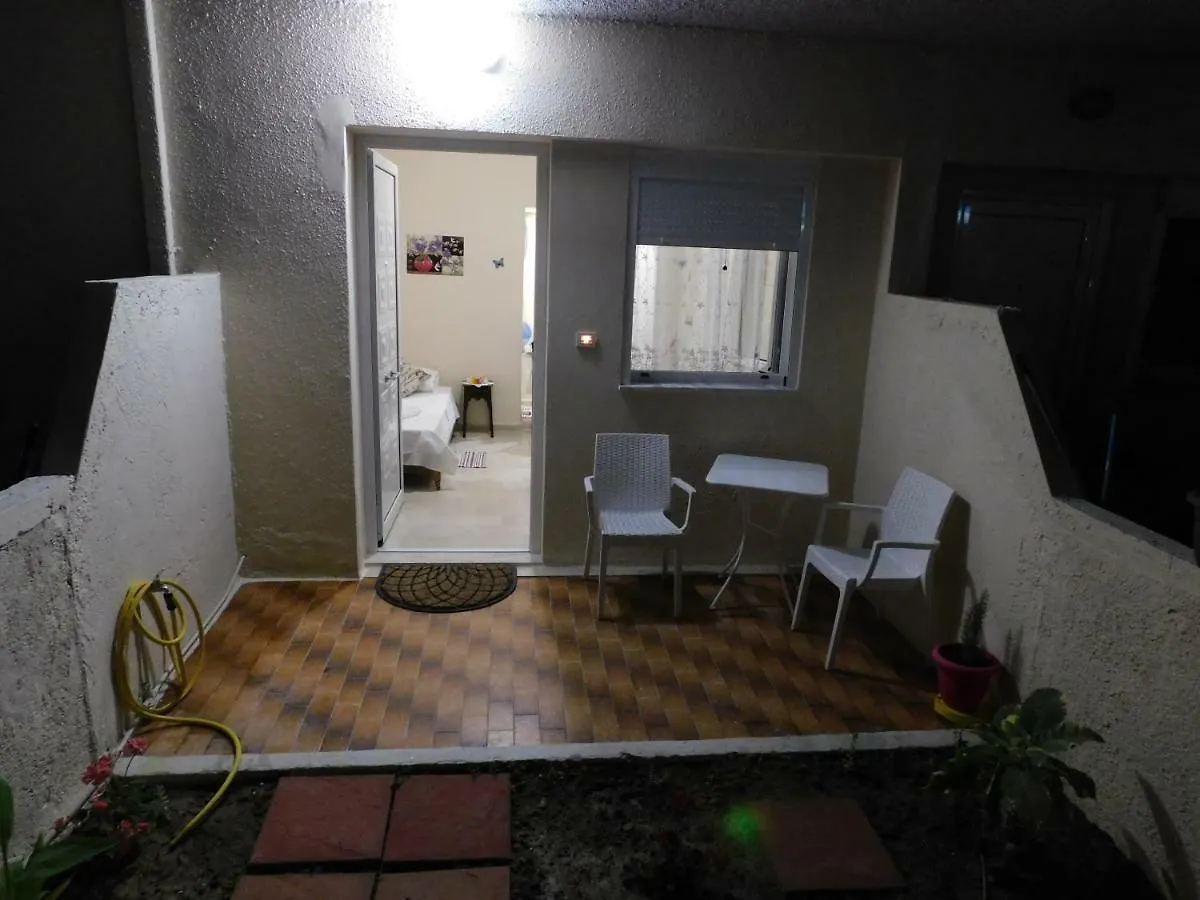 Studio Paralia 레팀노 아파트